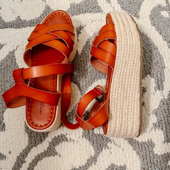 American Eagle Outfitters Shoes - ‼️NWOT‼️ American Eagle platform sandals